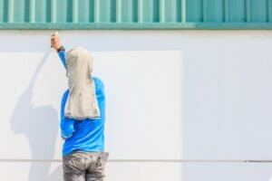 painting exterior walls in Dubai humidity
